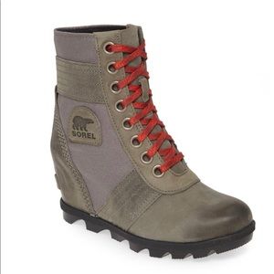 Sorel Lexie wedge boot size 6 NWT